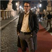 Studente universitario con esperienza a New York ed in possesso di certificazioni Cambridge First e CAE (advanced)